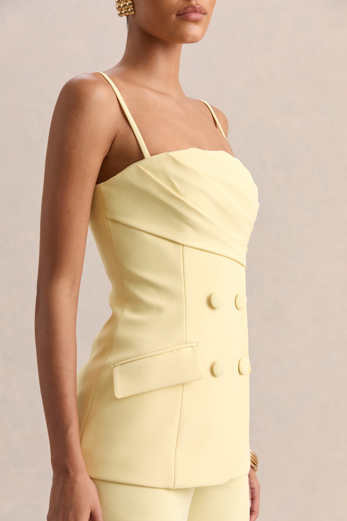 ECM_HR_CL137127121 Lunivra Lemon Square-Neck Tailored Top 3.jpg