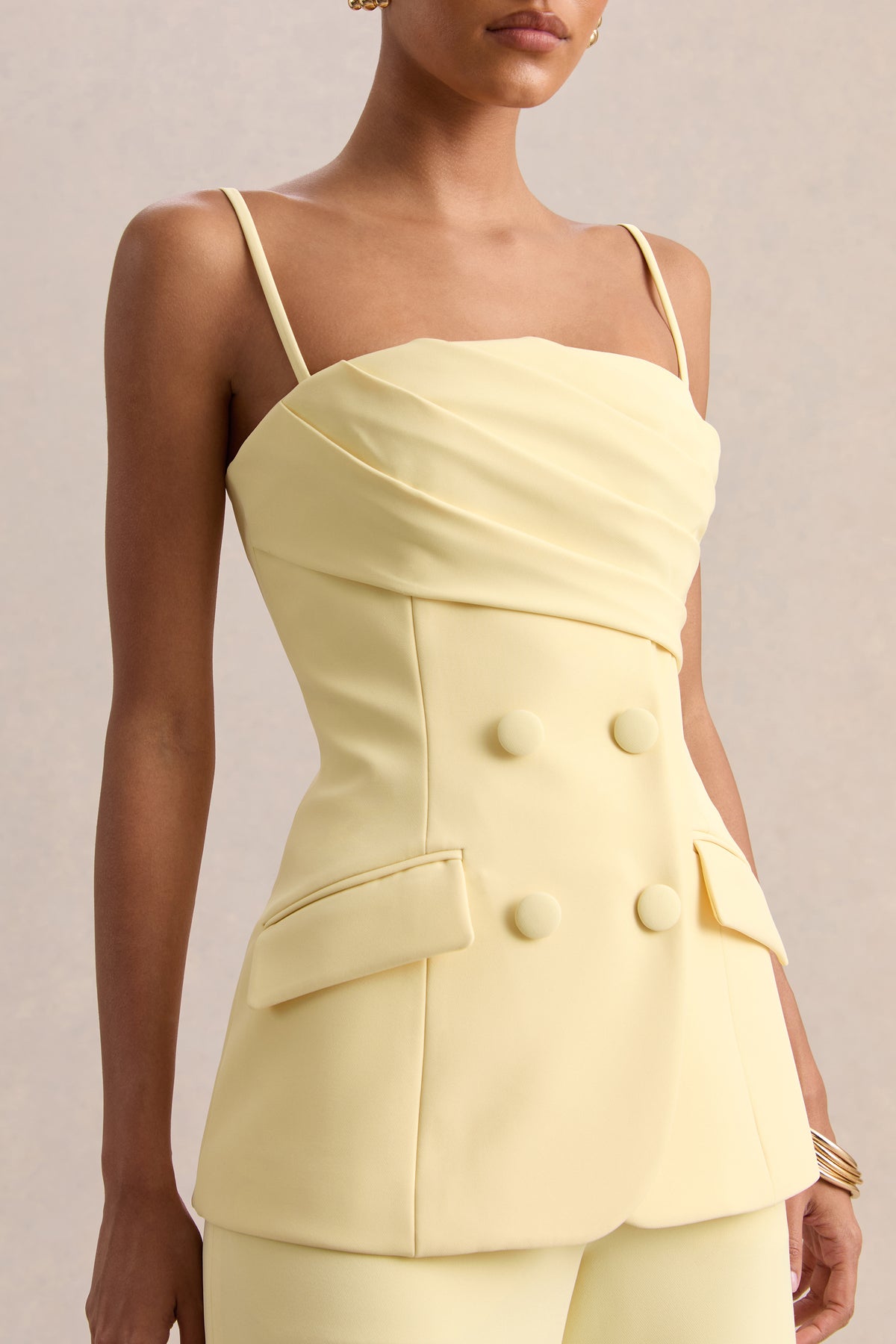 ECM_HR_CL137127121 Lunivra Lemon Square-Neck Tailored Top 4.jpg