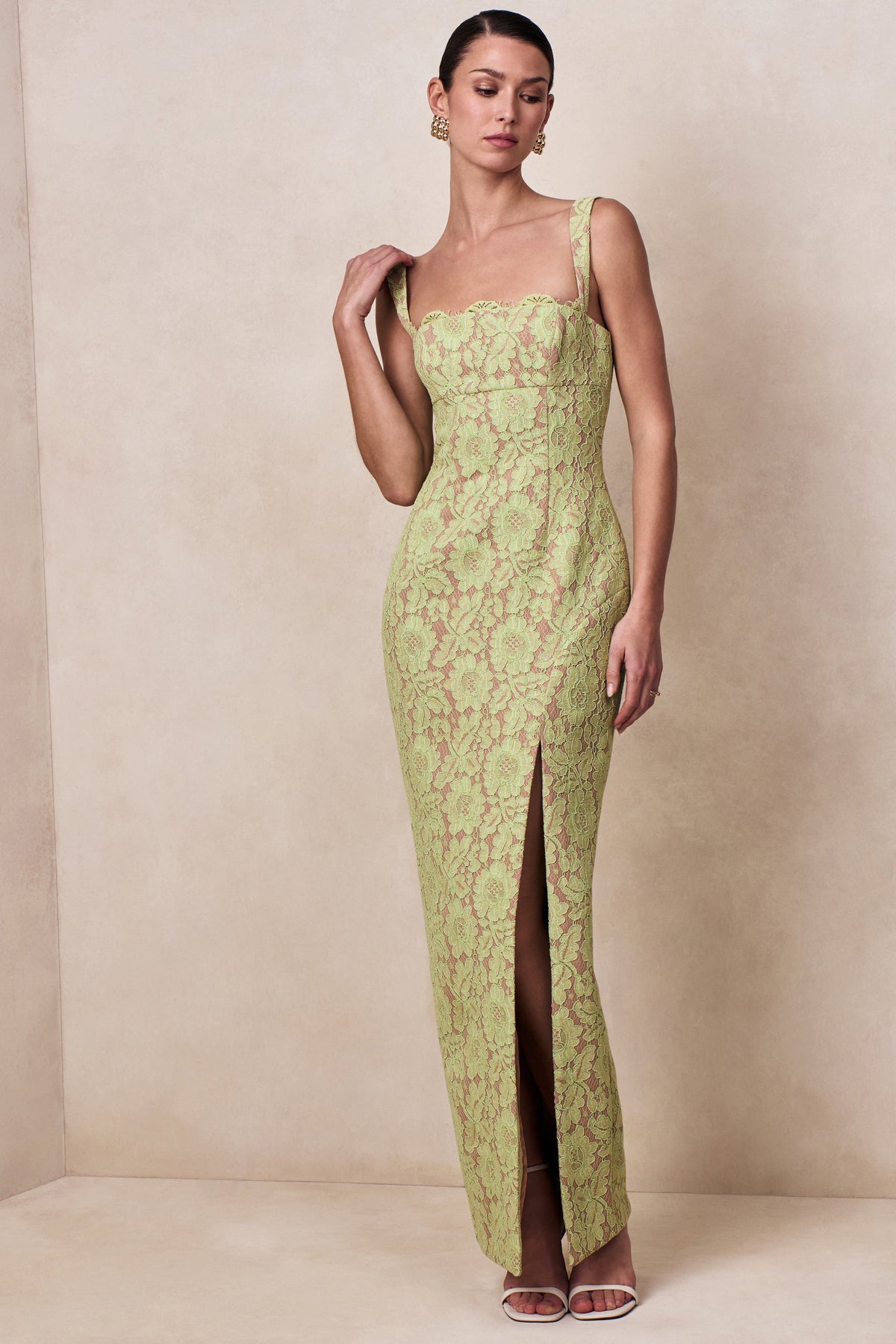 CL13725103706_ECM_CL137251037_-_Zarisse___Green_Lace_Square-Neck_Maxi_Dress_03