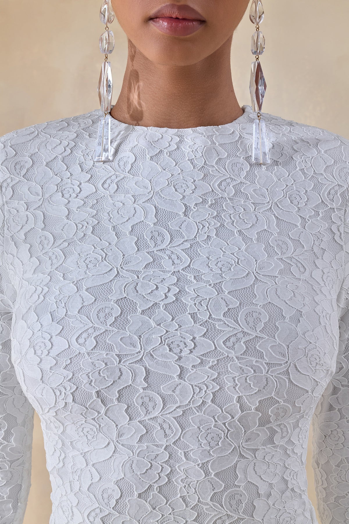 CL13726411006_CL13784811006_CL137848110---Liatris-_-White-Wide-Neck-Maxi-Dress-With-Gathered-Detailing-02