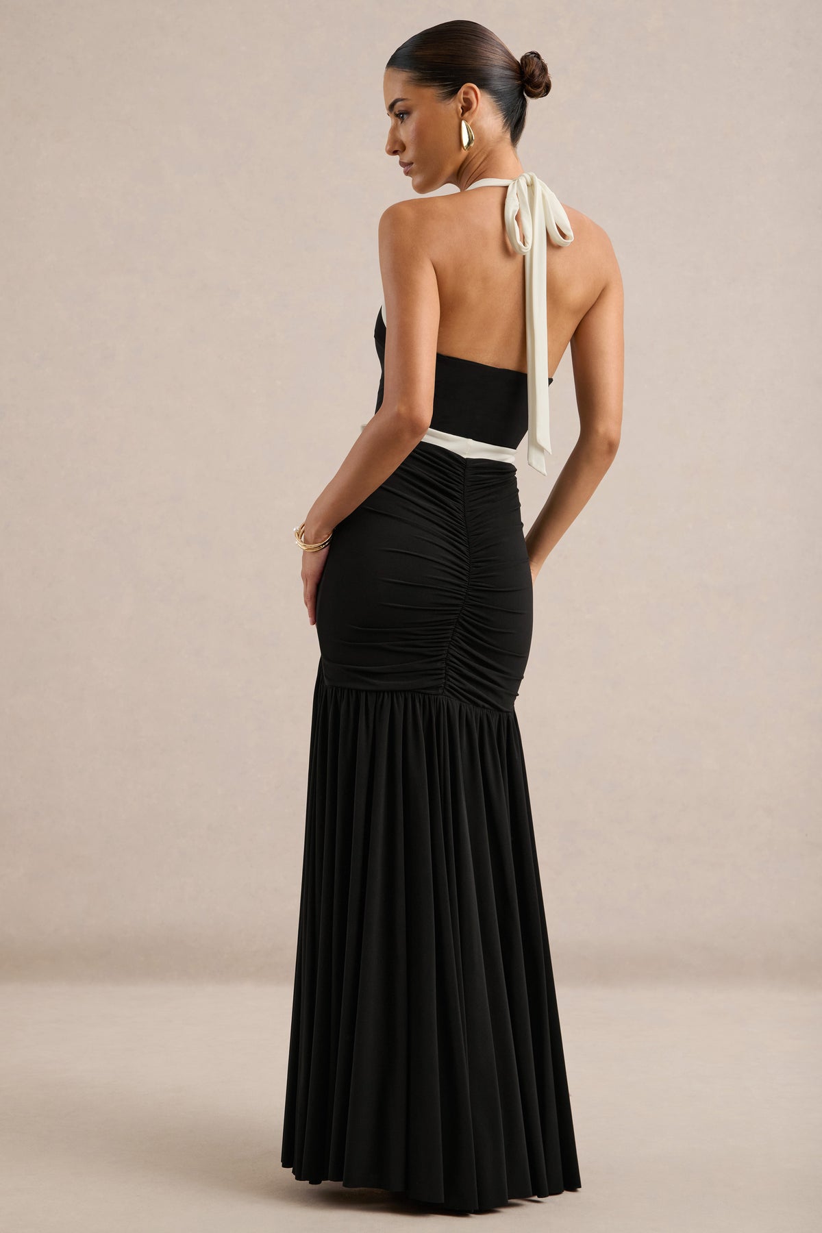 ECM_HR_CL137279002 - Cosmina _ Black Plunge-Neck Maxi Dress With Bow-Detail5.jpg