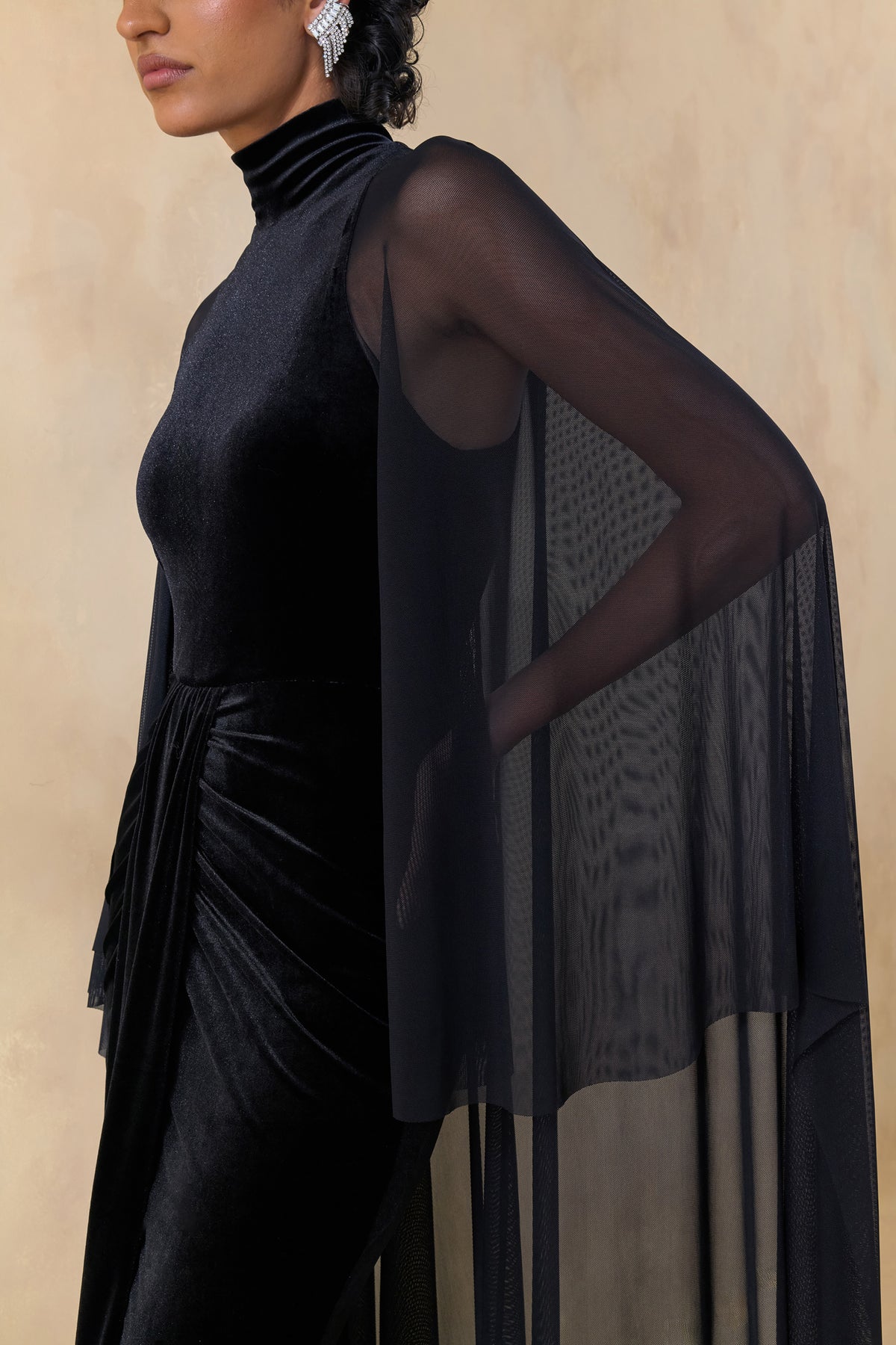 ECM_HR_CL137538001---Adoring-_-Black-Velvet-High-Neck-Maxi-Dress-3.jpg