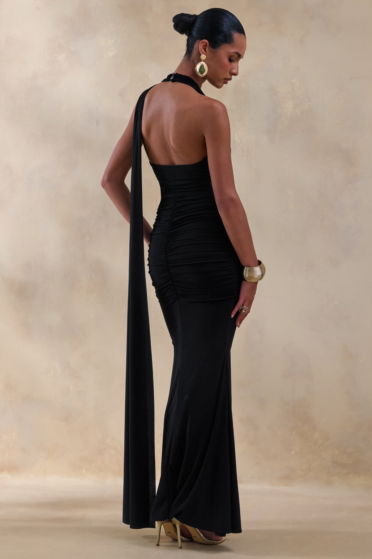 ECM_HR_CL137598001---Roselani-_-Black-Halter-Neck-Maxi-Dress-With-Open-Back-2.jpg
