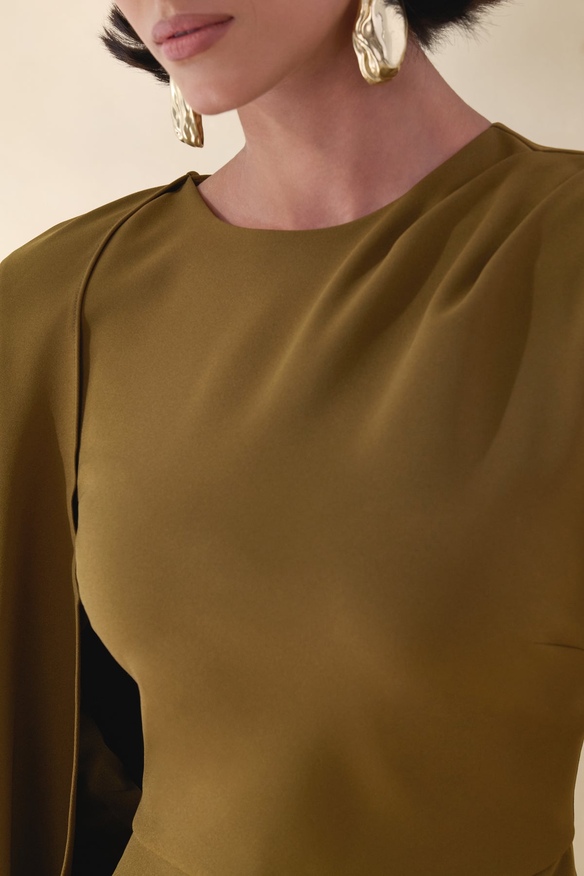 ECM_HR_CL137672031 - Jovea | Olive Round-Neck Maxi Dress With Cape-Sleeve 6.jpg