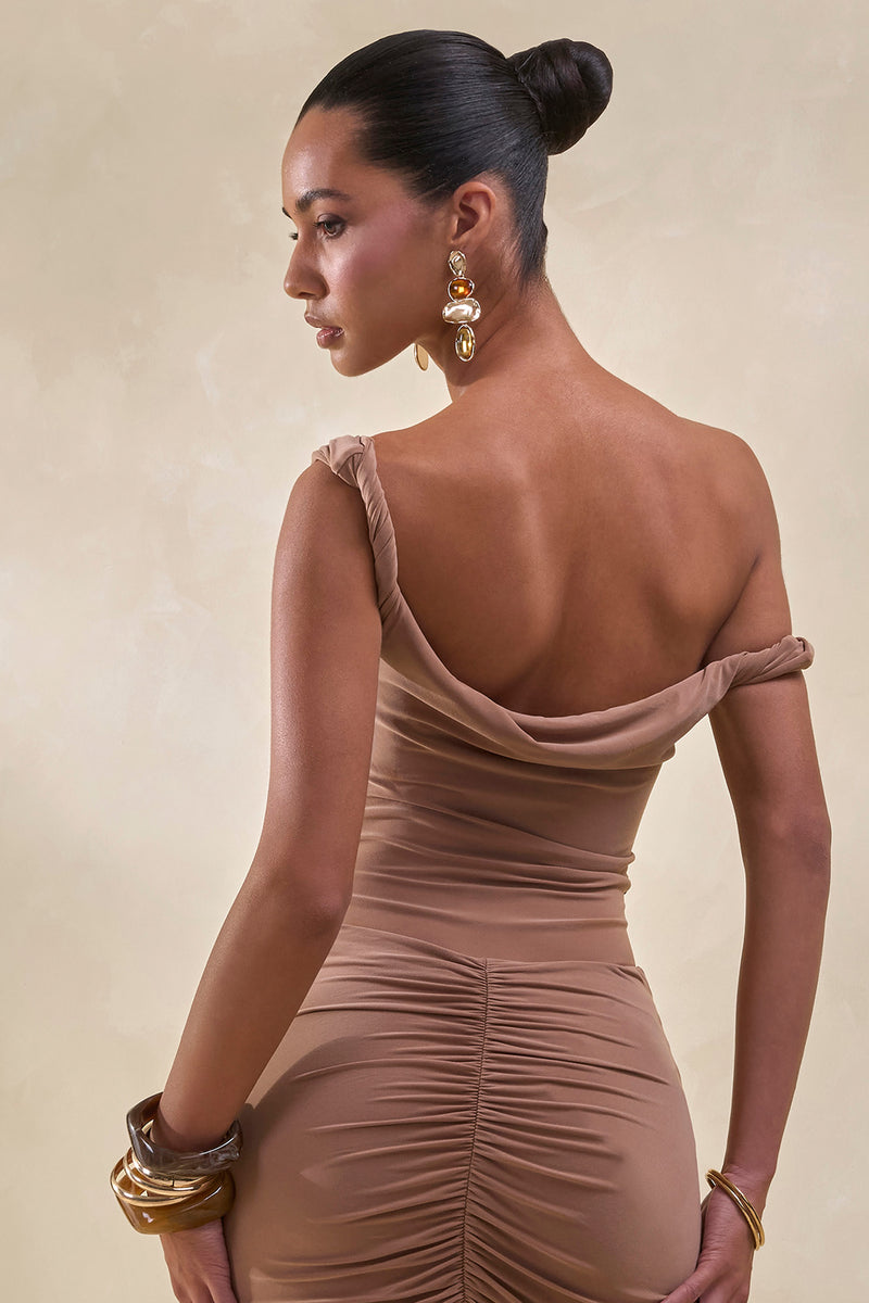 ECM_HR_CL137833021---Idris-Brown-Twisted-Waist-Maxi-Skirt-With-Front-Split-+-ECM_HR_CL137817021---Kesia-_-Brown-Twisted-Asymmetric-Bodysuit13-copy-2.jpg