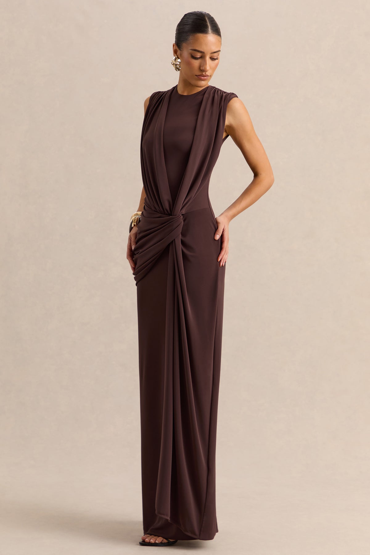 ECM_HR_CL137865021---Blythia---Brown-Round-Neck-Maxi-Dress-With-Gathered-Detailing--7.jpg