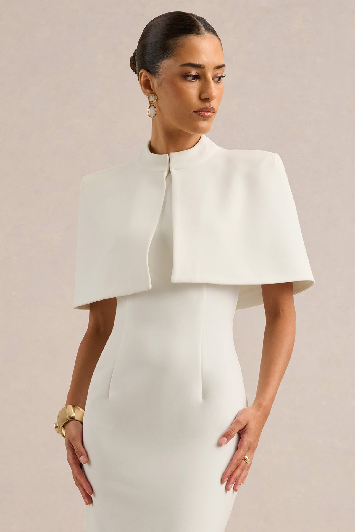 CL138005110 - Deva | White High-Neck Cape1.jpg