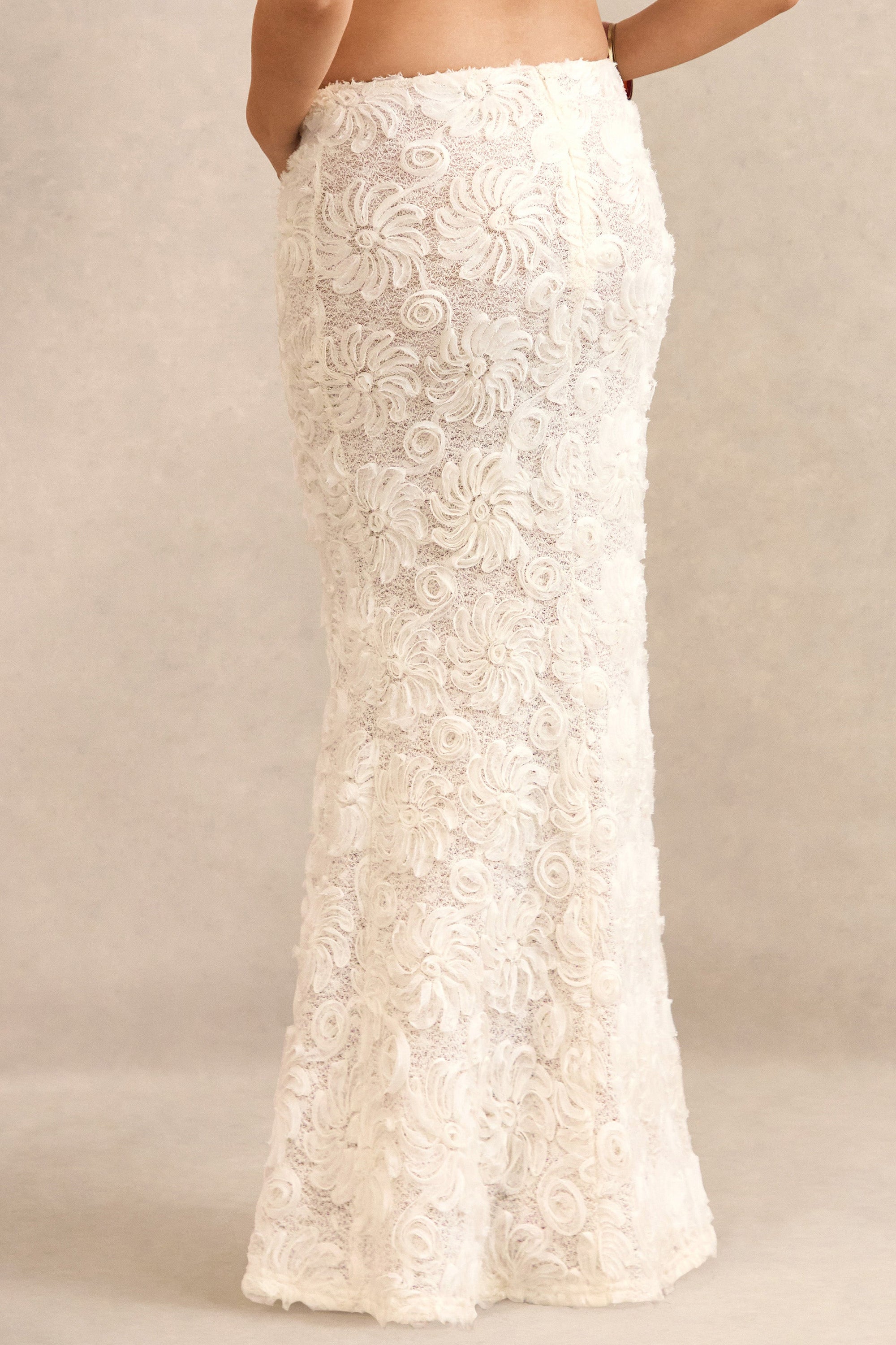 CL13847811008_CL138478110_-_Arlina___White_Lace_Maternity_Maxi_Skirt_With_Gathered_Detailing_12