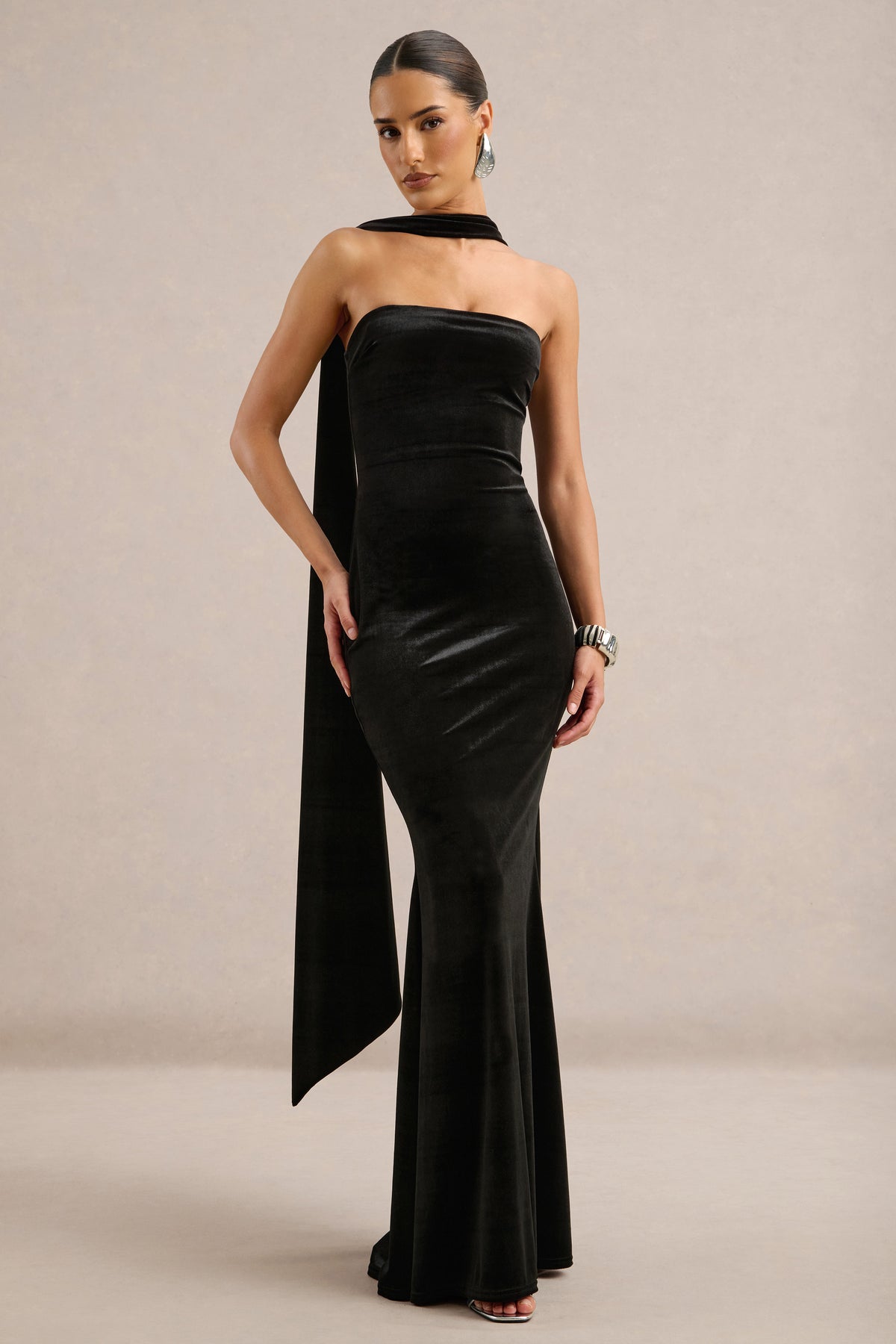 ECM_HR_CL138818001 -Vesperine Black Black Velvet Bandeau-Neck Maxi Dress With Scarf Detail2.jpg