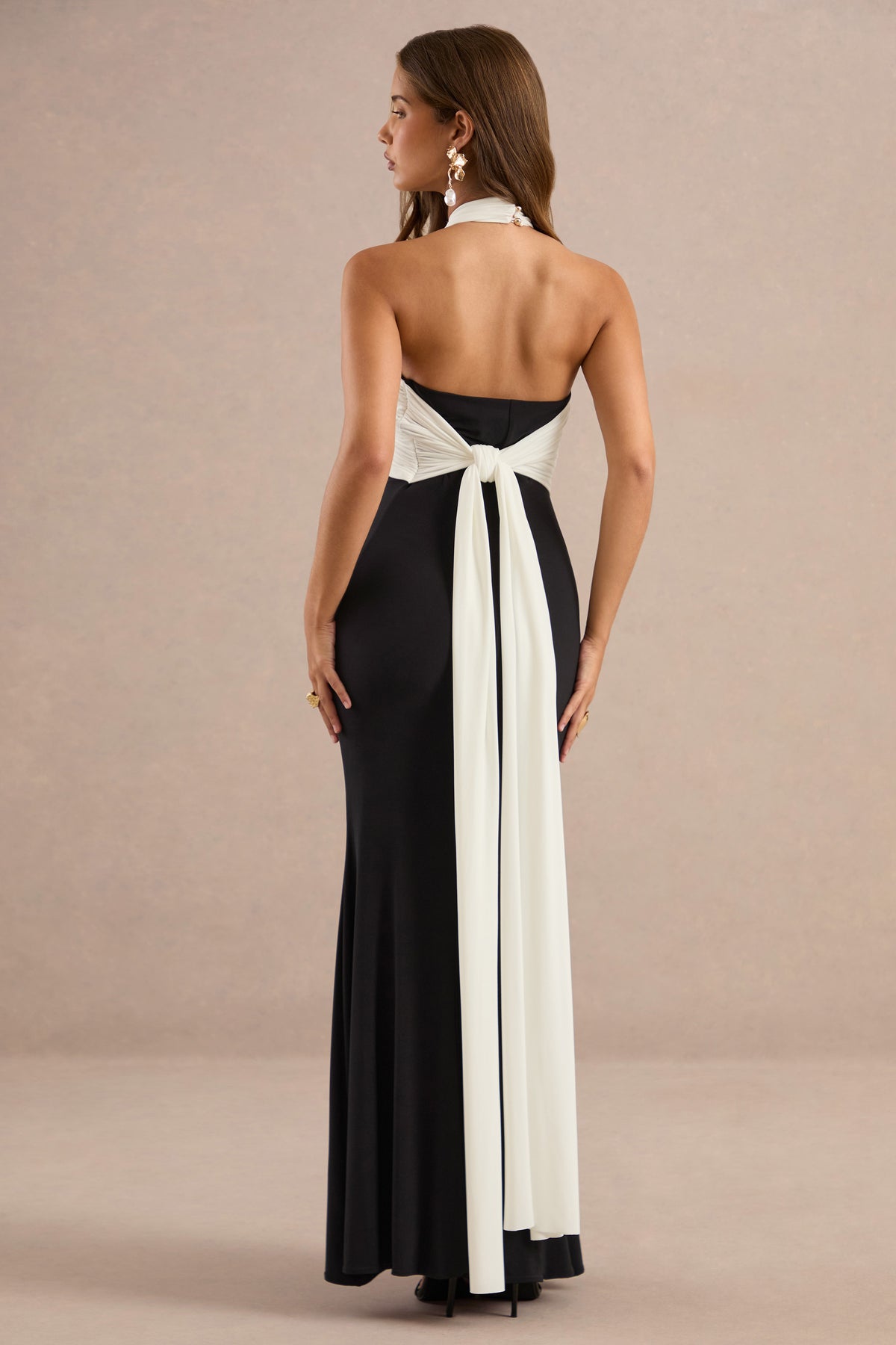 ECM_HR_CL139000001 - Eugenie Monochrome Halter Neck Maxi Dress with Tie Back Detail5.jpg