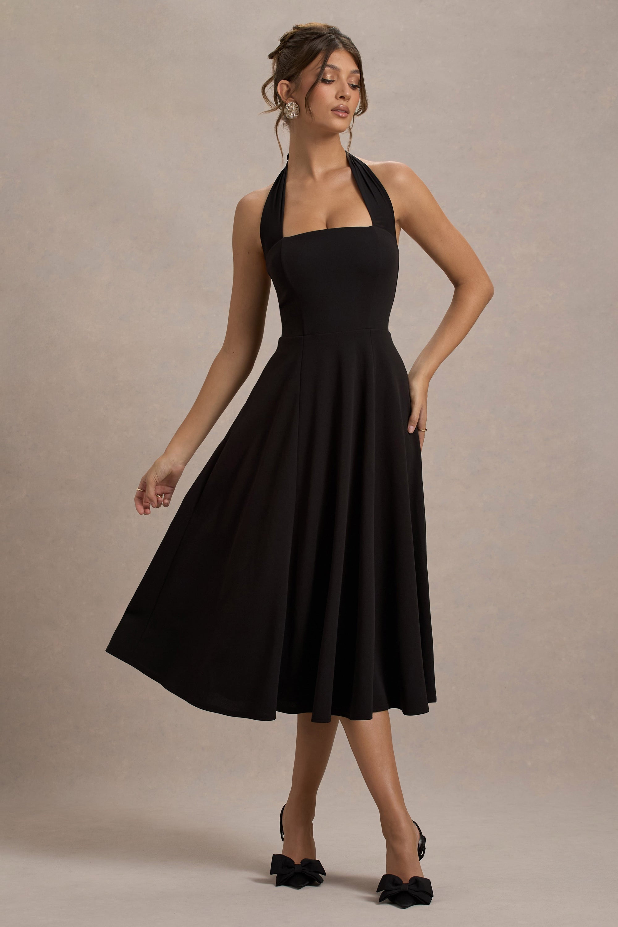 Auburn | Czarna Sukienka Midi z Dekoltem Typu Halter