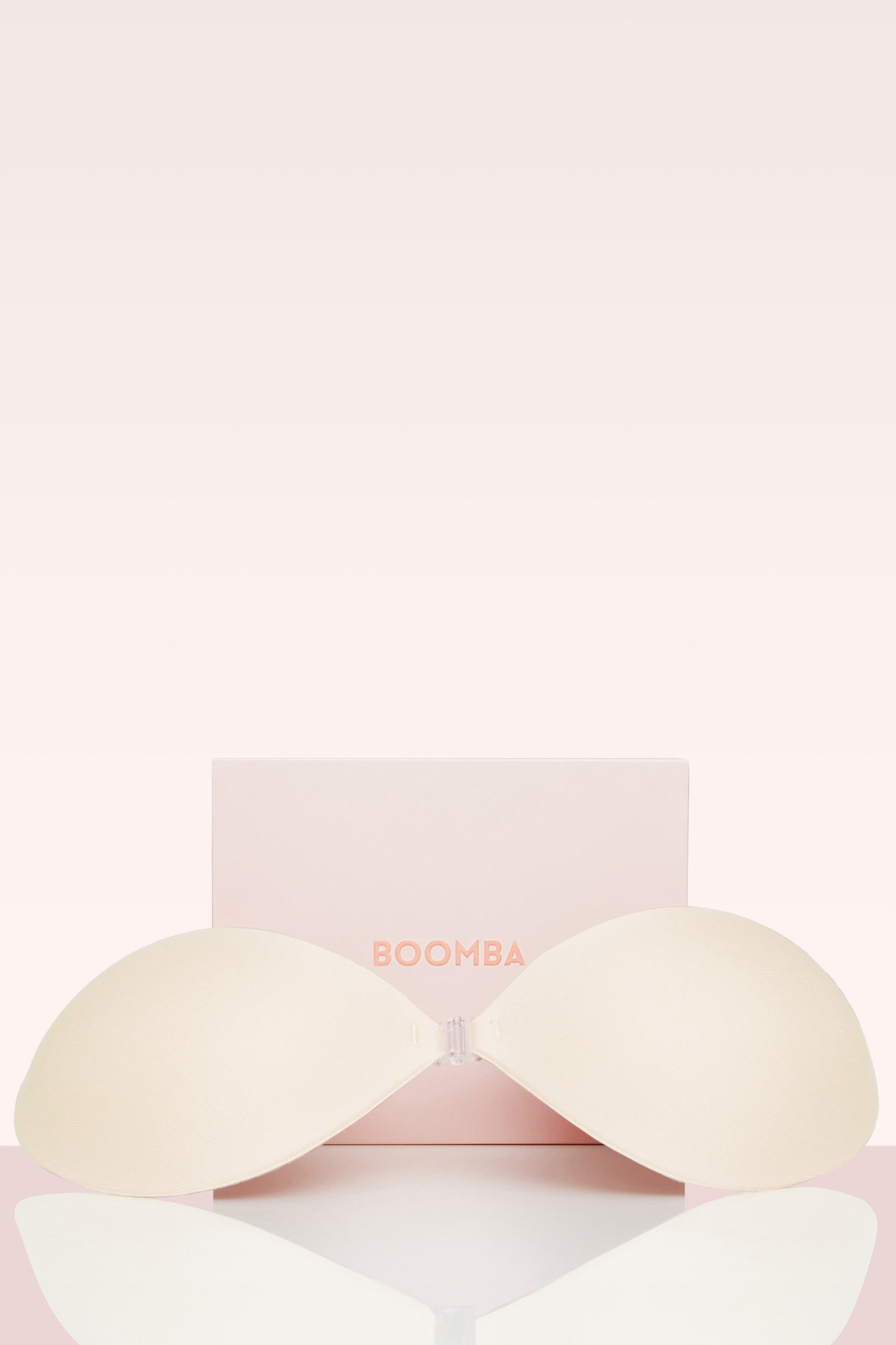 Magic Sticky Bra | Boomba Piaskowy przylepny biustonosz z wkładkami