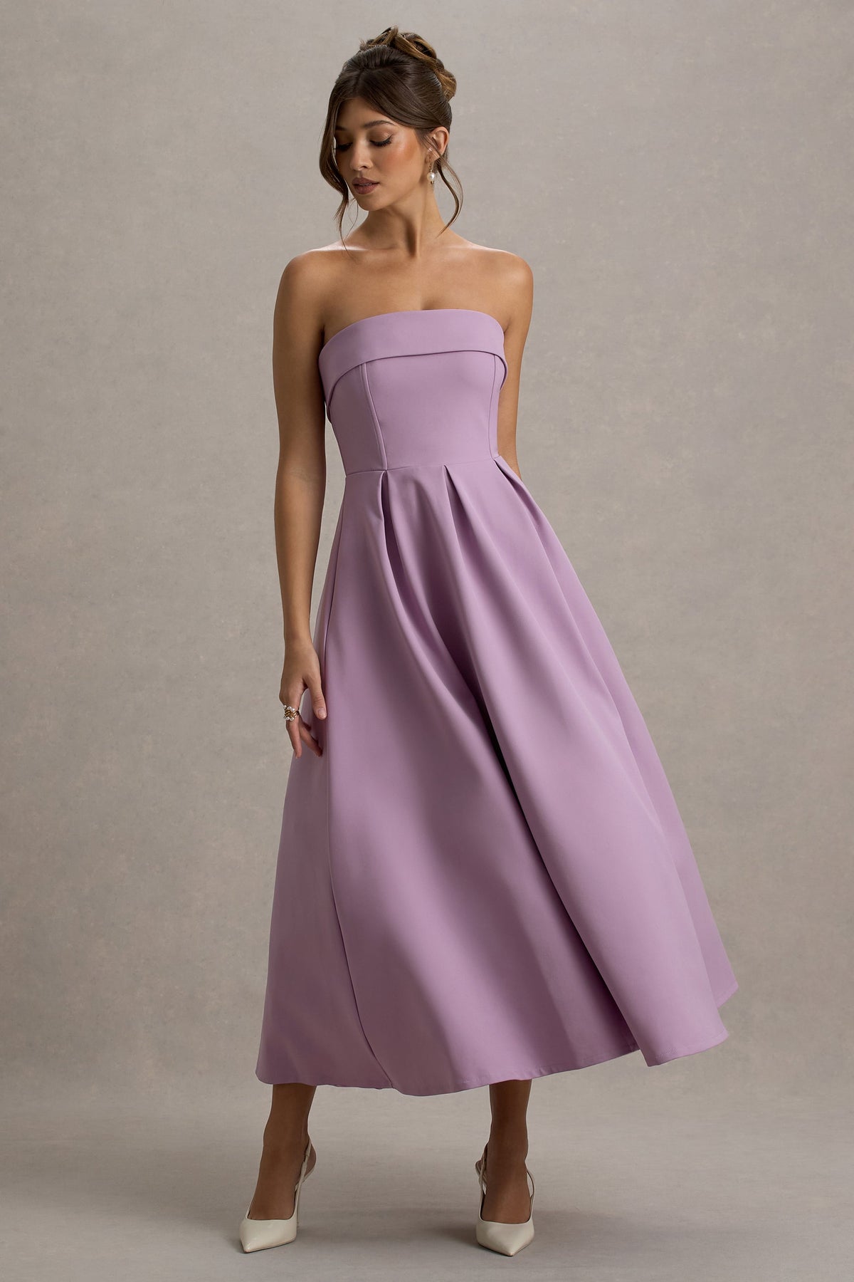 Annalise | Liliowa Skater Sukienka Midi z Dekoltem Typu Bandeau