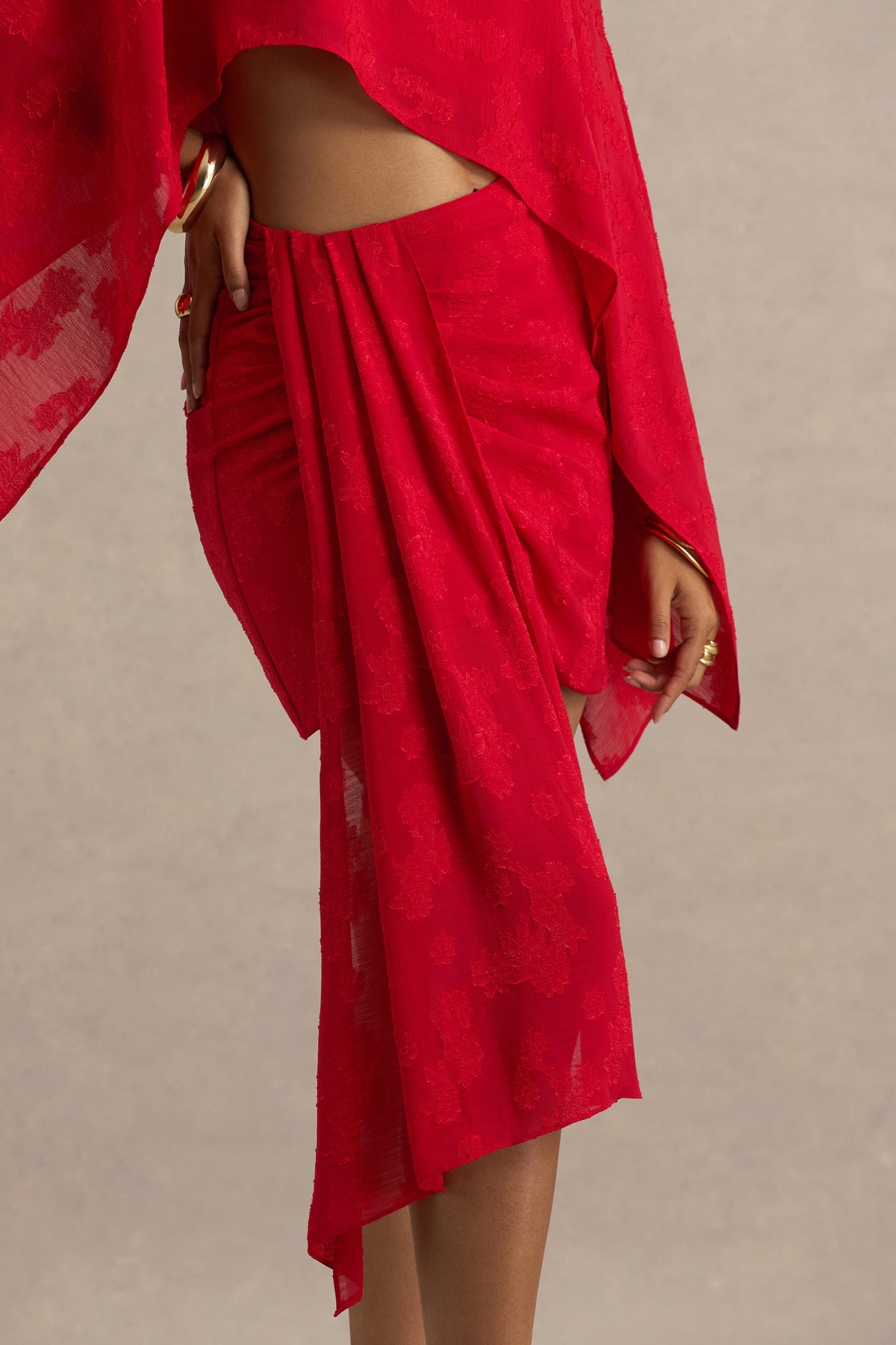 Melania | Czerwona Satynowa Spódnica mini z Falbaną i Detalem Pasa