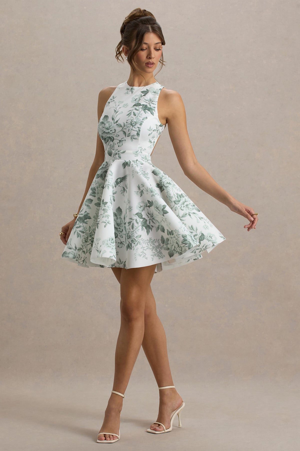 Waverly | Zielona sukienka mini typu skater w porcelanowy print z dekoltem typu racer i bez rękawów