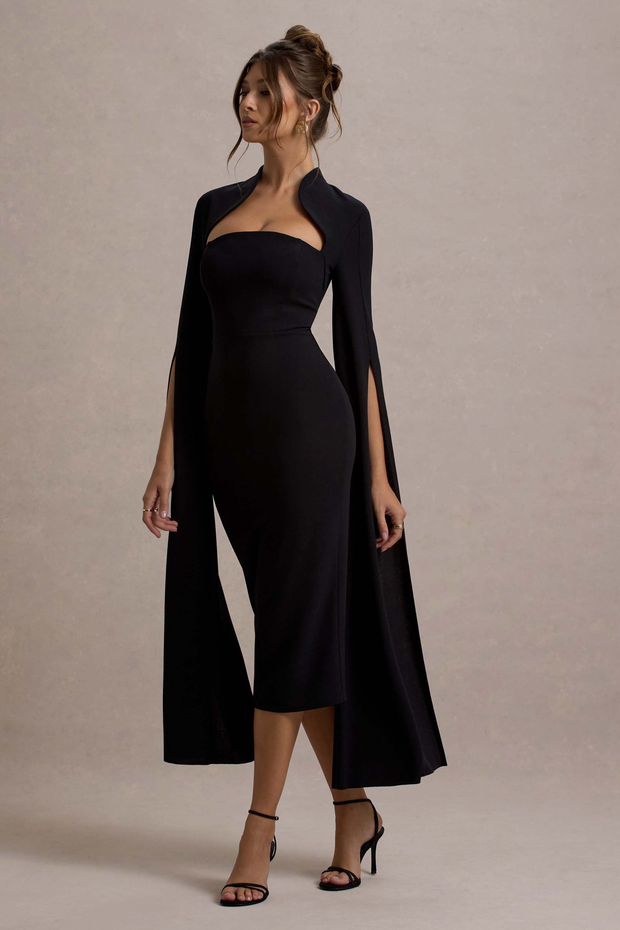 Linden | Czarna sukienka midi typu bodycon z rękawami typu pelerynka