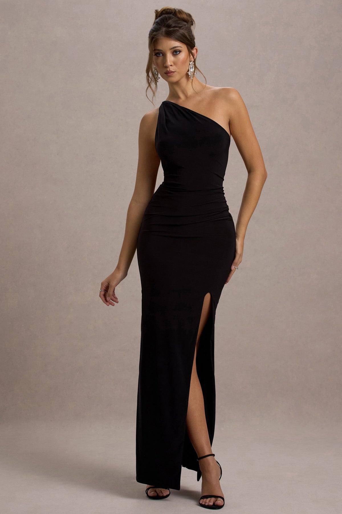 Dressing Up | Czarna Sukienka Maxi na Jedno Ramię z Otwartym Tyłem