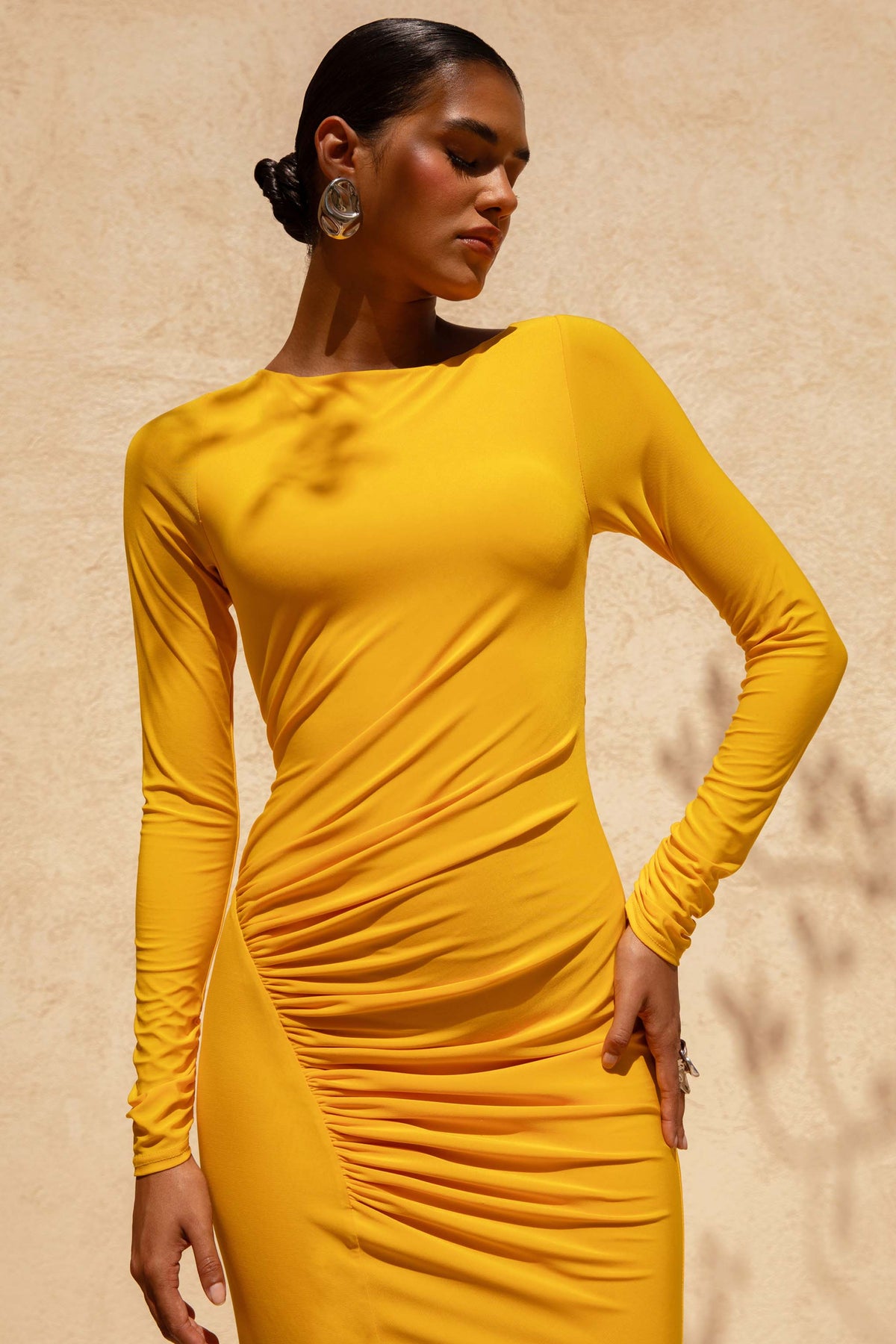 Diva | Żółta Sukienka Maxi z Marszczeniami